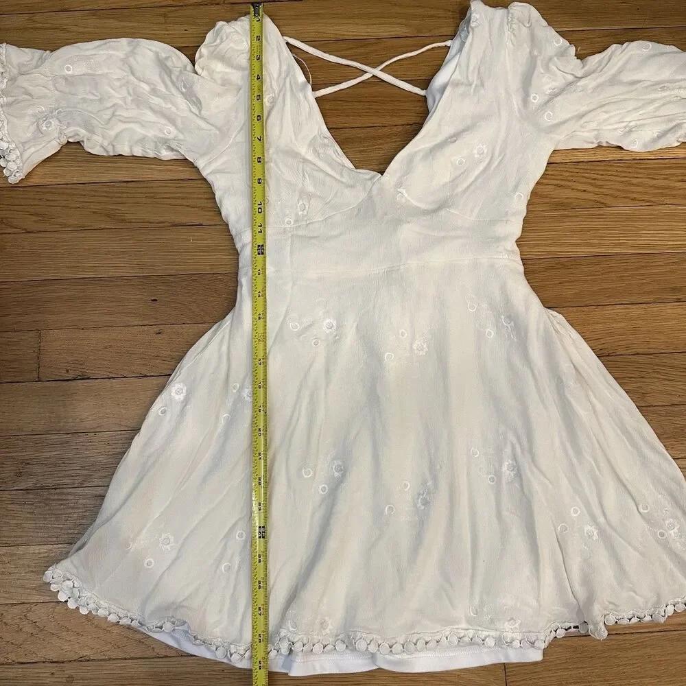 Lulus In the Meadow White Embroidered Backless Mini Dress Size Small